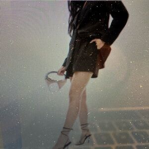 TOPSHOP Pleated High Waist Shorts size 12 US